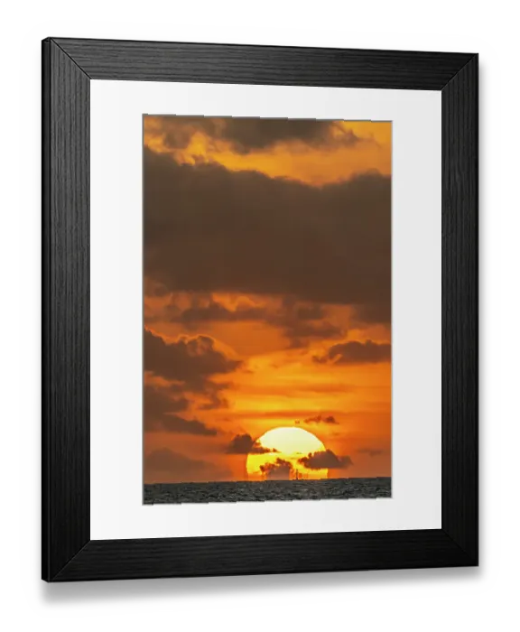Framed Print : French Polynesia, Tikehau Atoll. Sunset on seascape. ©Cathy & Gordon Illg / Jaynes Gallery / DanitaDelimont.com Framed Print : French Polynesia, Tikehau Atoll. Sunset on seascape. ©Cathy & Gordon Illg / Jaynes Gallery / DanitaDelimont.com