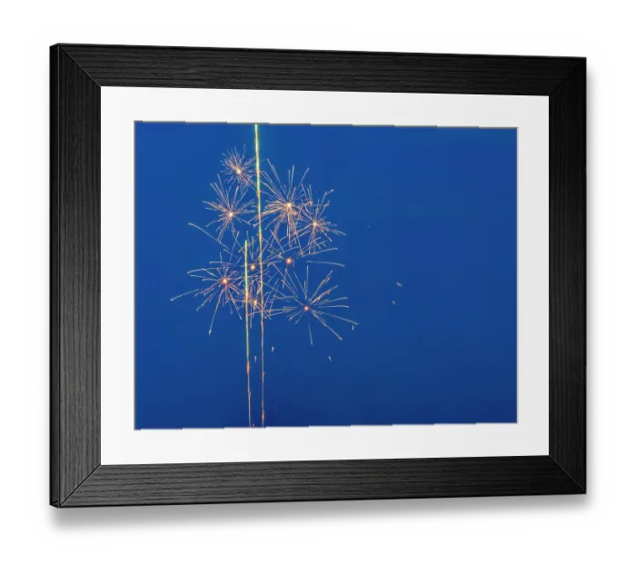 Framed Print : USA, Indiana, Carmel. Fourth of July fireworks. ©Wendy Kaveney / Jaynes Gallery / DanitaDelimont.com Framed Print : USA, Indiana, Carmel. Fourth of July fireworks. ©Wendy Kaveney / Jaynes Gallery / DanitaDelimont.com