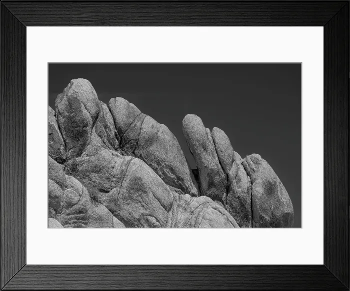 Framed Print : Dramatic granite rock formations in Alabama Hills, California Framed Print : Dramatic granite rock formations in Alabama Hills, California