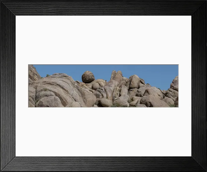 Framed Print : Granite rocks pile high at the Alabama Hills Framed Print : Granite rocks pile high at the Alabama Hills