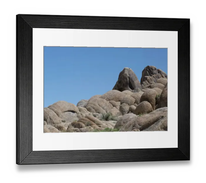 Framed Print : Huge granite boulders characterize the Alabama Hills Framed Print : Huge granite boulders characterize the Alabama Hills