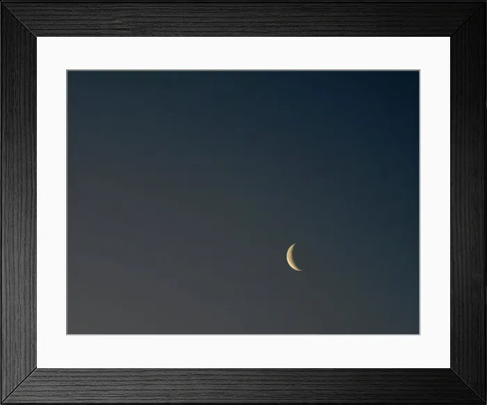 Framed Print : California, Alabama Hills. Pre dawn view of Crescent Moon Framed Print : California, Alabama Hills. Pre dawn view of Crescent Moon