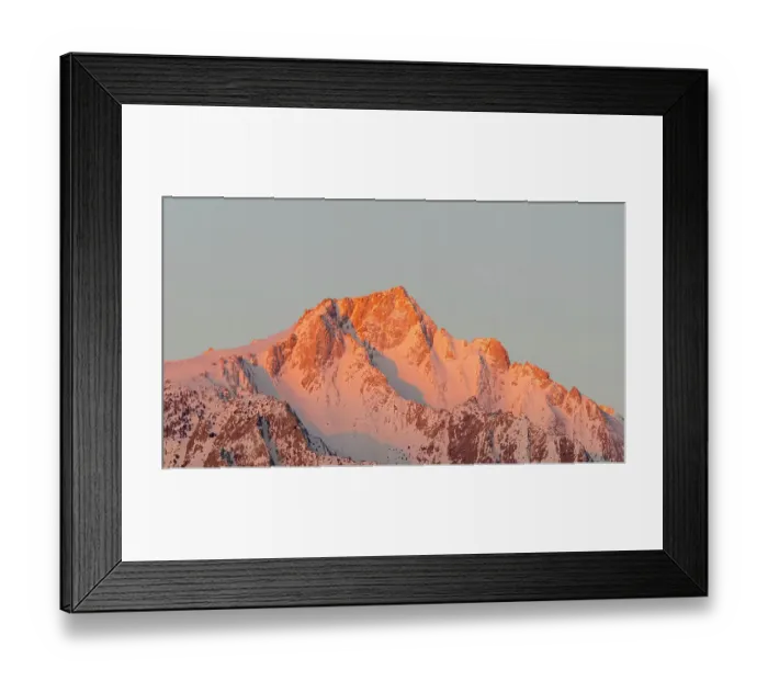 Framed Print : California, Alabama Hills. Lone Pine Peak at sunrise Framed Print : California, Alabama Hills. Lone Pine Peak at sunrise