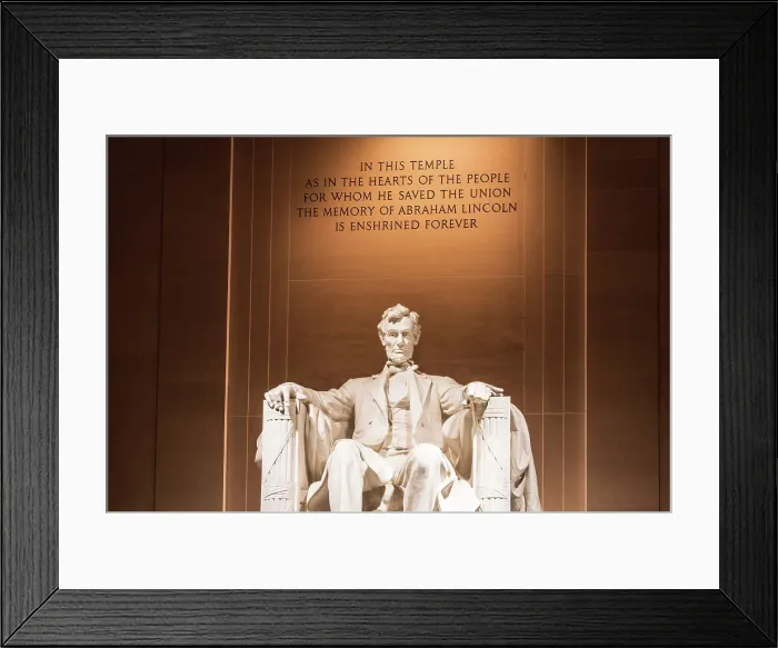 Framed Print : The Lincoln Memorial at night, Washington, D.C, USA Framed Print : The Lincoln Memorial at night, Washington, D.C, USA