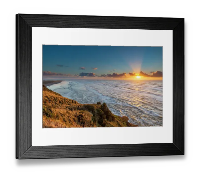 Framed Print : Sunset over Benson Beach and the Pacific Ocean at Cape Disappointment State Park, Washington State, USA