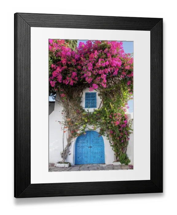 Framed Print : Sidi Bou Said, Tunisia, Africa. A picturesque doorway in town Framed Print : Sidi Bou Said, Tunisia, Africa. A picturesque doorway in town