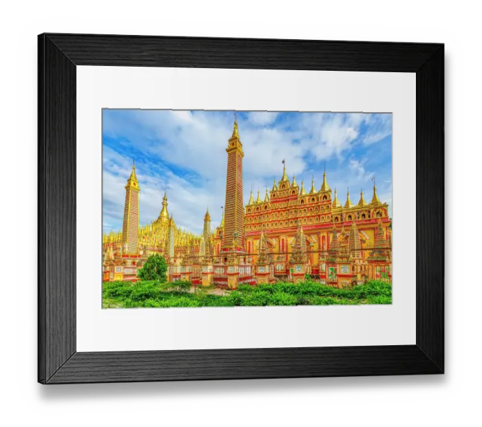 Framed Print : Mohnyin Thambuddhei Paya, Monywa, Myanmar. Landscape wide angle view of Buddhist temple with thousands of Buddha statues in niches and encased in gold stupas