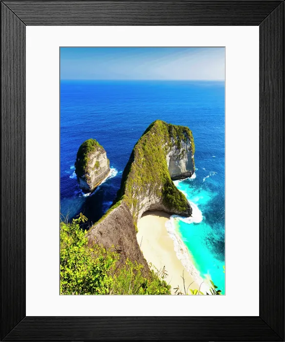 Framed Print : Island of Nusa Penida part of Bali's famous beaches is the T-Rex head. Steep formation that resembles a dinosaur head Framed Print : Island of Nusa Penida part of Bali's famous beaches is the T-Rex head. Steep formation that resembles a dinosaur head