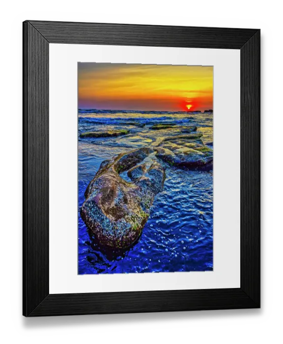 Framed Print : Sunset in Bali, Indonesia, a tropical paradise Framed Print : Sunset in Bali, Indonesia, a tropical paradise