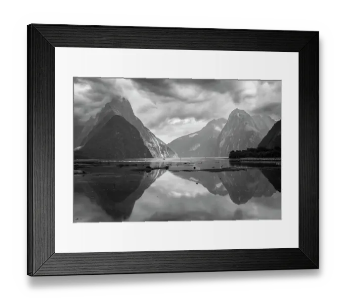 Framed Print : Milford Sound, Fiordland National Park, South Island, New Zealand Framed Print : Milford Sound, Fiordland National Park, South Island, New Zealand