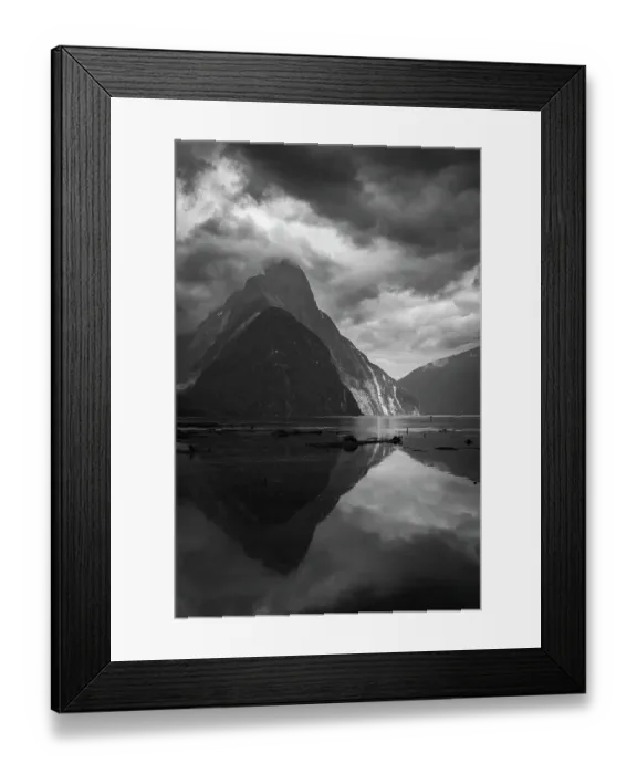 Framed Print : Milford Sound, Fiordland National Park, South Island, New Zealand Framed Print : Milford Sound, Fiordland National Park, South Island, New Zealand