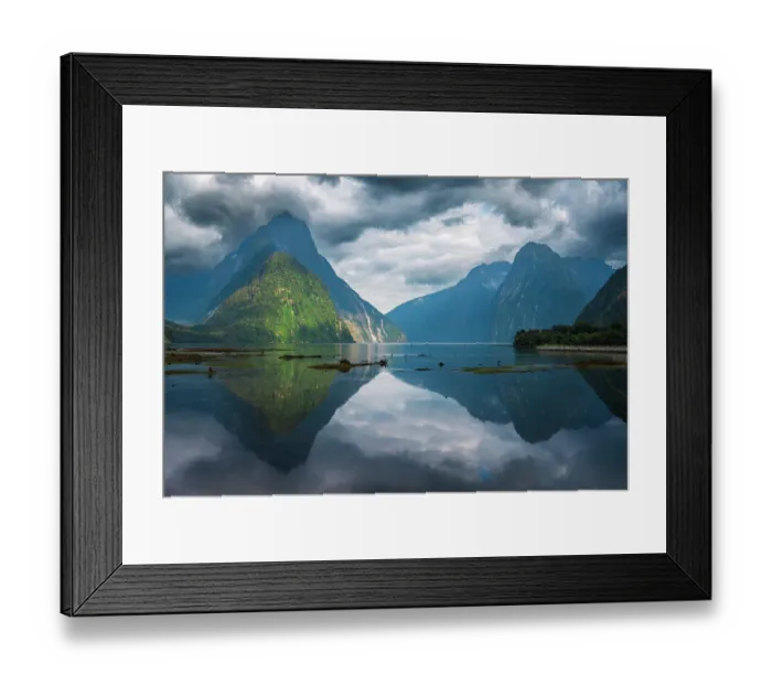 Framed Print : Milford Sound, Fiordland National Park, South Island, New Zealand Framed Print : Milford Sound, Fiordland National Park, South Island, New Zealand