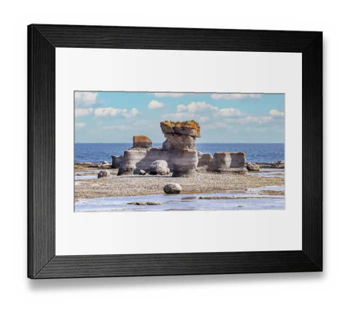 Framed Print : Quebec, Havre-Saint-Pierre, Canada. Archipelago National Park monoliths