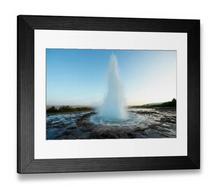 Framed Print : Haukadalur Valley, Iceland. Eruption of the Strokkur geyser at the Haukadalur valley in Iceland Framed Print : Haukadalur Valley, Iceland. Eruption of the Strokkur geyser at the Haukadalur valley in Iceland