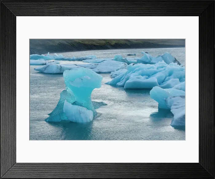 Framed Print : Iceland. Fjallsarlon Glacier Lake at the south end of the glacier in Vatnajokull National Park Framed Print : Iceland. Fjallsarlon Glacier Lake at the south end of the glacier in Vatnajokull National Park