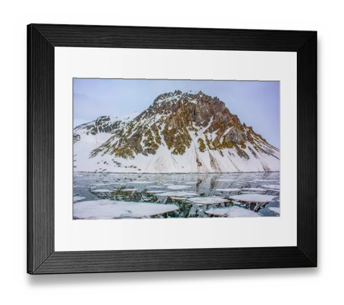 Framed Print : Arctic Ocean, Svalbard Islands, Norway. Landscape view of icy island and drift ice in the Arctic Ocean Framed Print : Arctic Ocean, Svalbard Islands, Norway. Landscape view of icy island and drift ice in the Arctic Ocean