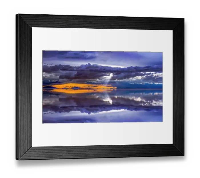 Framed Print : Salar de Uyuni, Bolivia. Panorama view of world's largest salt flat, at over 3, 900 sq mi in area at an elevation of 11, 995 ft above sea level Framed Print : Salar de Uyuni, Bolivia. Panorama view of world's largest salt flat, at over 3, 900 sq mi in area at an elevation of 11, 995 ft above sea level
