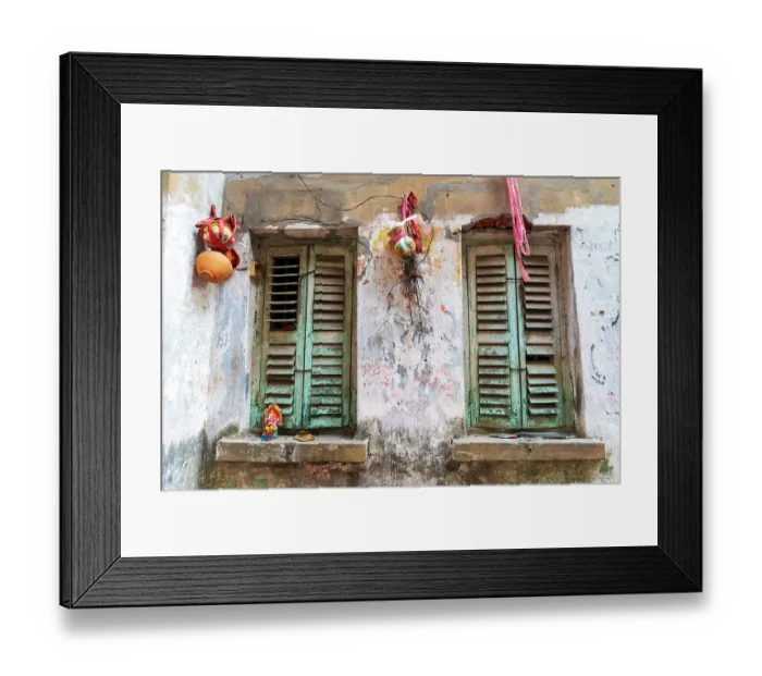 Framed Print : India, West Bengal, Kolkata, College Square. Weathered wall and window shutters