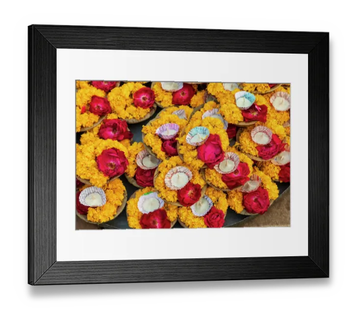Framed Print : India, Uttar Pradesh, Varanasi, Bangali Tola. Selling offerings of flowers and candles Framed Print : India, Uttar Pradesh, Varanasi, Bangali Tola. Selling offerings of flowers and candles