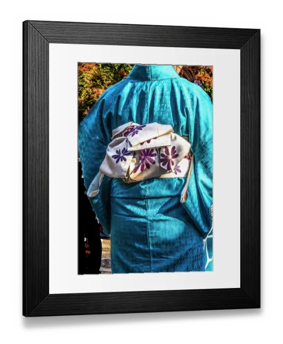 Framed Print : Colorful blue traditional Japanese kimono white obi, Kiyomizu Buddhist Temple, Kyoto, Japan