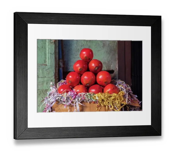 Framed Print : Still-life of a pyramid stack of pomegranates in a market Framed Print : Still-life of a pyramid stack of pomegranates in a market
