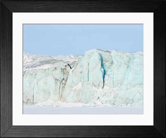 Framed Print : Landscape at Mohnbukta and glacier Heuglinbreen. The island Spitzbergen in the Svalbard. Scandinavia, Norway Framed Print : Landscape at Mohnbukta and glacier Heuglinbreen. The island Spitzbergen in the Svalbard. Scandinavia, Norway