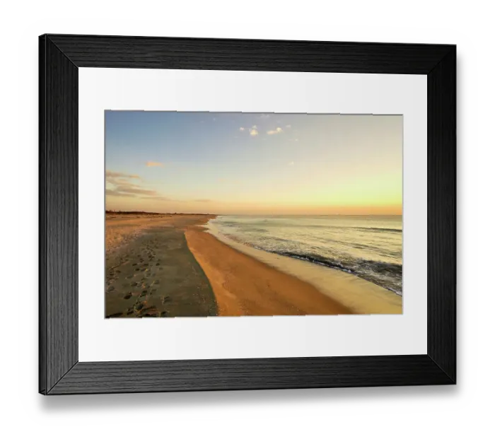 Framed Print : Italy, Tuscany, Versilia. Late afternoon at the beach Framed Print : Italy, Tuscany, Versilia. Late afternoon at the beach
