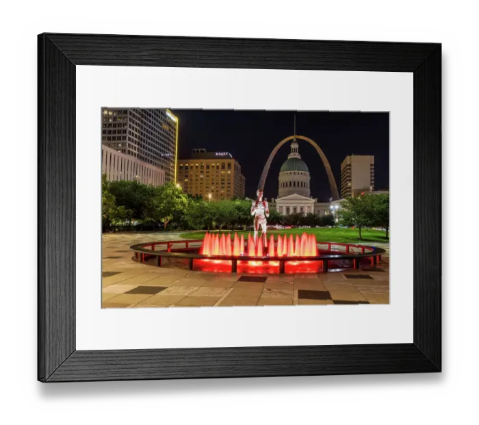 Framed Print : Kiener Plaza, Old Courthouse and Jefferson National Expansion Memorial, The Gateway Arch, St. Louis, Missouri. (Editorial Use Only) Framed Print : Kiener Plaza, Old Courthouse and Jefferson National Expansion Memorial, The Gateway Arch, St. Louis, Missouri. (Editorial Use Only)