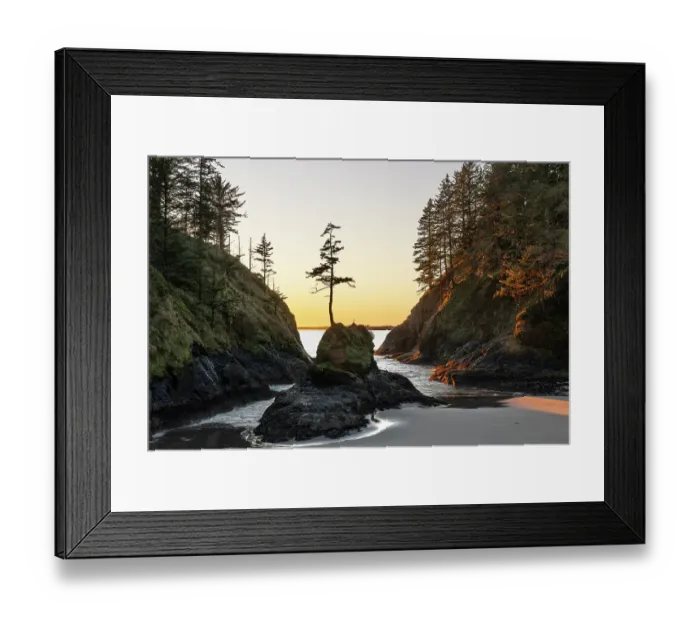 Framed Print : Deadman's Cove at Cape Disappointment State Park in Washington State, USA Framed Print : Deadman's Cove at Cape Disappointment State Park in Washington State, USA