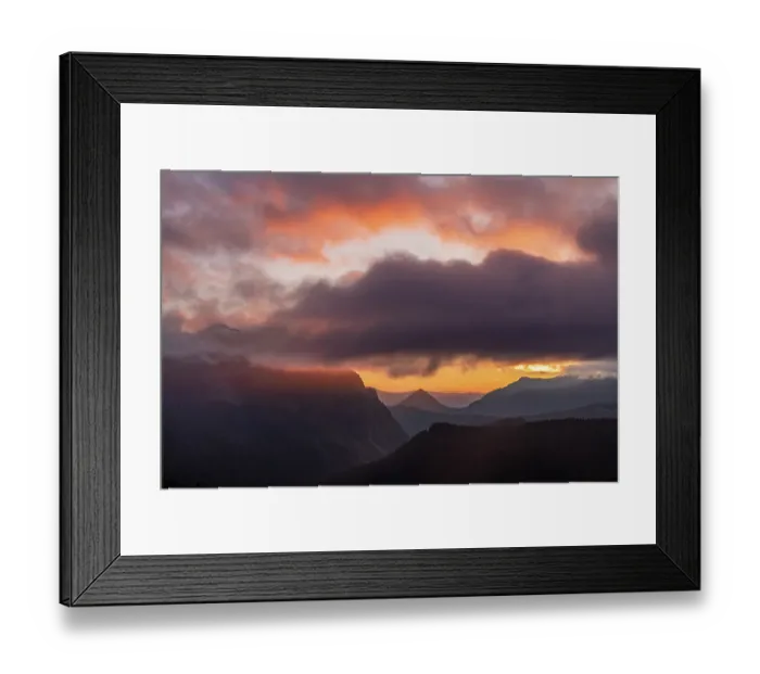 Framed Print : Sunset clouds over the Tatoosh Range in Mount Rainier National Park, Washington State, USA Framed Print : Sunset clouds over the Tatoosh Range in Mount Rainier National Park, Washington State, USA