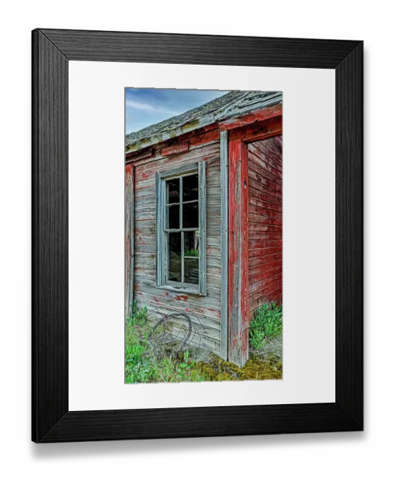Framed Print : USA, Palouse, Washington State. Vintage farm house