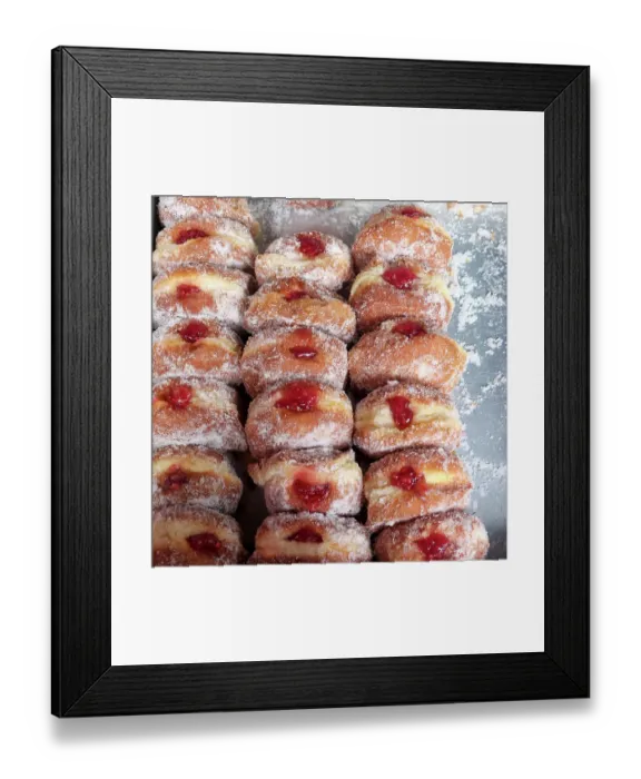 Framed Print : London, England, Great Britain. Borough Hall Market, fresh food, vendors and produce market. Delicious baked goods Framed Print : London, England, Great Britain. Borough Hall Market, fresh food, vendors and produce market. Delicious baked goods
