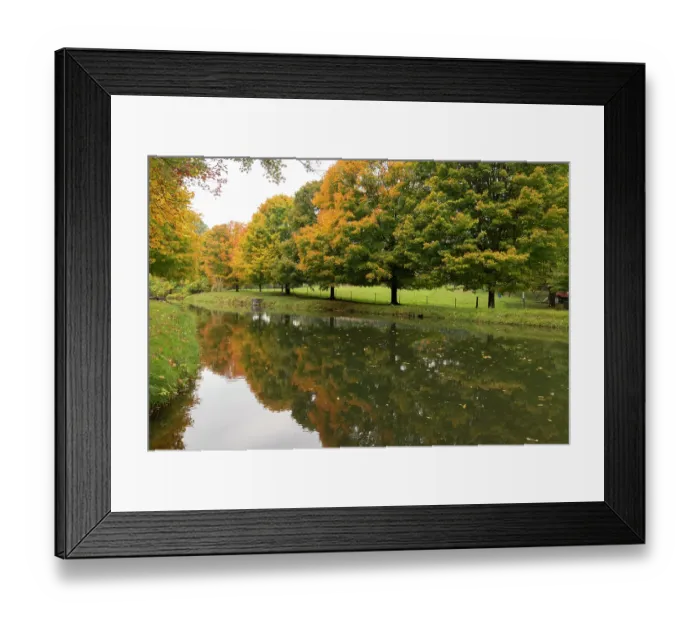 Framed Print : Miller's Cider Mill in Amish Country in Middlebury, northern Indiana Framed Print : Miller's Cider Mill in Amish Country in Middlebury, northern Indiana