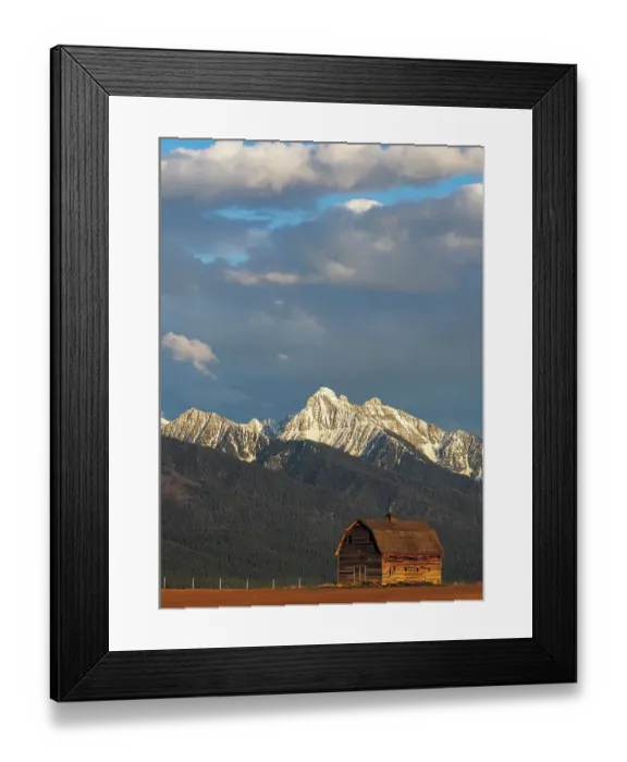 Framed Print : Old wooden barn and Mission Mountains near Pablo, Montana, USA. (Editorial Use Only) Framed Print : Old wooden barn and Mission Mountains near Pablo, Montana, USA. (Editorial Use Only)