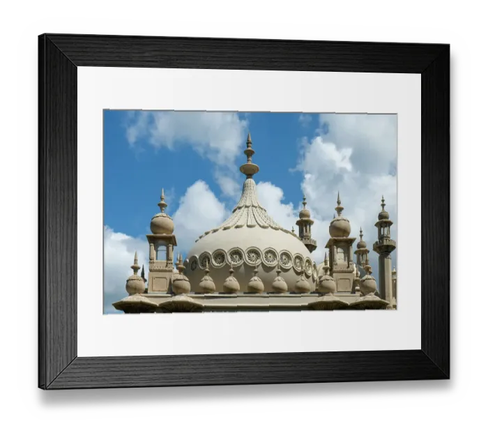 Framed Print : Brighton, England, United Kingdom. Royal Pavillion and Gardens Framed Print : Brighton, England, United Kingdom. Royal Pavillion and Gardens