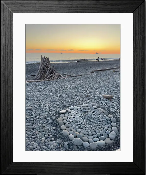 Framed Print : Rialto Beach, Olympic Peninsula, Washington State. Pebbles arranged in a circle on the beach. Sunset Framed Print : Rialto Beach, Olympic Peninsula, Washington State. Pebbles arranged in a circle on the beach. Sunset