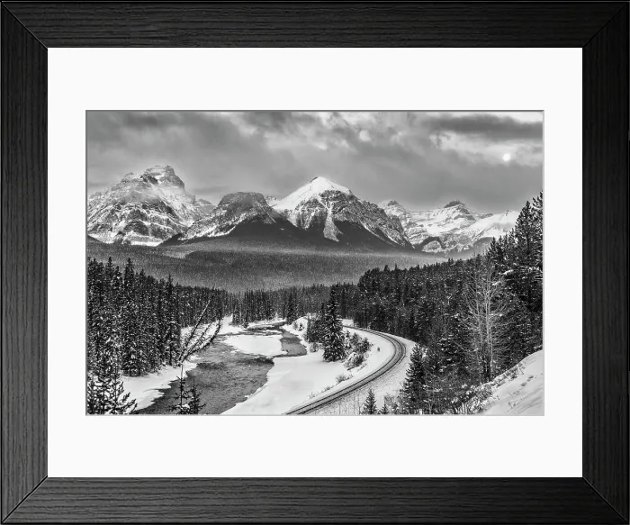 Framed Print : Morant's Curve, Lake Louise, Canada