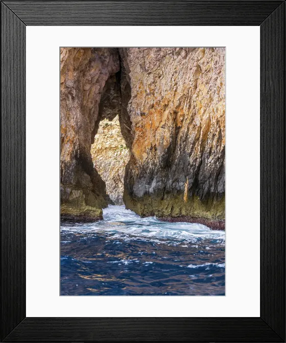 Framed Print : Malta, Blue Grotto. Blue waters of the Mediterranean seen from a tour boat Framed Print : Malta, Blue Grotto. Blue waters of the Mediterranean seen from a tour boat