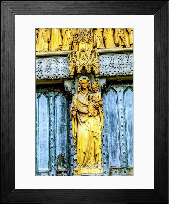 Framed Print : Mary statue, Westminster Abbey, London, England. Westminster Abbey has been the burial place of Britain's monarchs since the 11th century