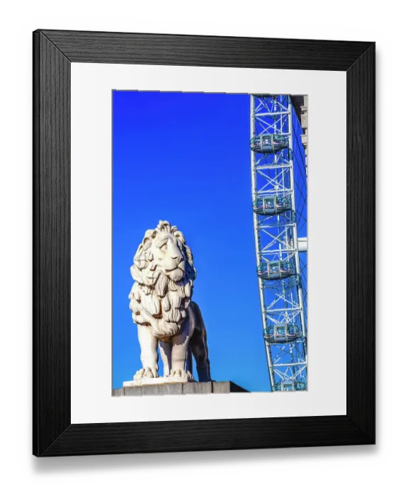 Framed Print : Big Eye Ferris Wheel and stone lion, Westminster Bridge, Westminster, London, England