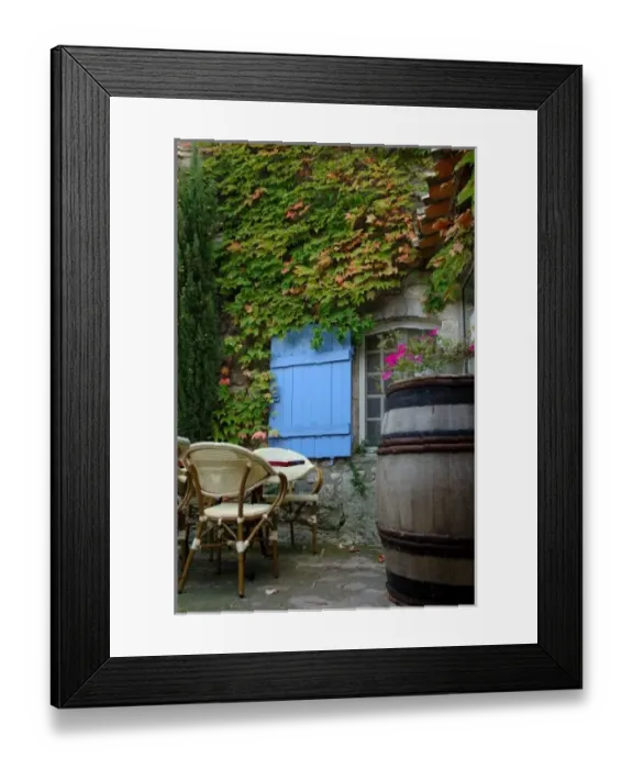 Framed Print : France, Les Baux de Provence, caf Framed Print : France, Les Baux de Provence, caf
