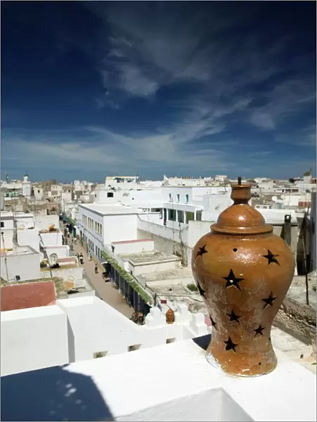 MOROCCO, Atlantic Coast, ESSAOUIRA: High Vantage View of Central Essaouira