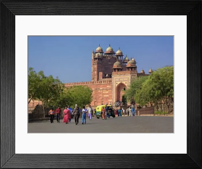 Framed Print : Tourists in front of Fatehpur Sikri, in the state of Uttar Pradesh, India Framed Print : Tourists in front of Fatehpur Sikri, in the state of Uttar Pradesh, India
