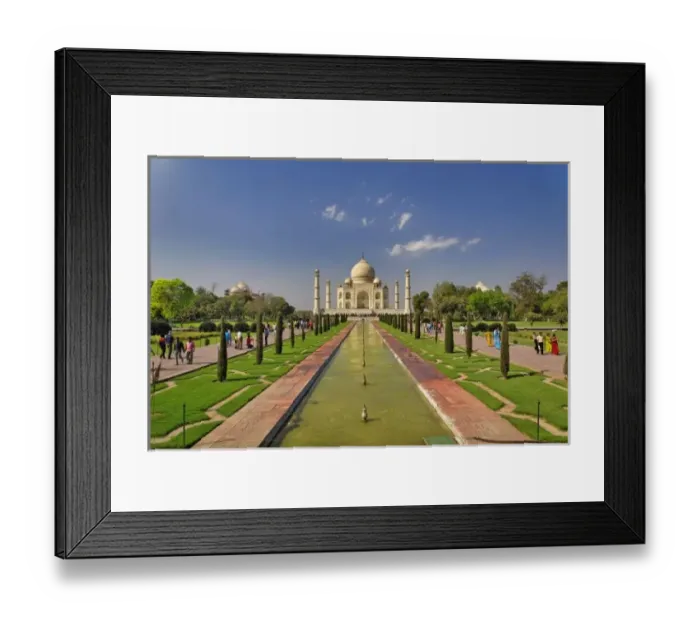 Framed Print : Taj Mahal mausoleum / Agra, India Framed Print : Taj Mahal mausoleum / Agra, India