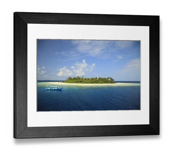 Framed Print : Baughagello Island, South Huvadhoo Atoll, Southern Maldives, Indian Ocean Framed Print : Baughagello Island, South Huvadhoo Atoll, Southern Maldives, Indian Ocean