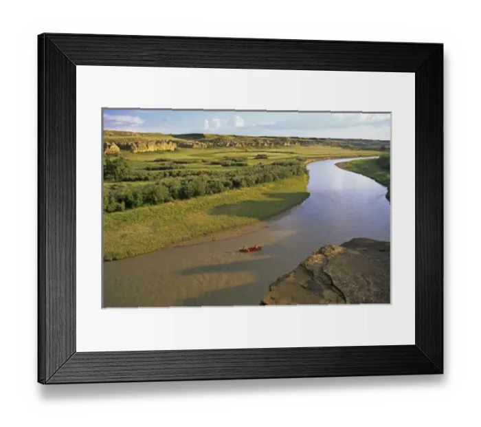 Framed Print : Canoeing on the Milk River at Writing On Stone Provincial Park in Alberta, Canada (MR) Framed Print : Canoeing on the Milk River at Writing On Stone Provincial Park in Alberta, Canada (MR)