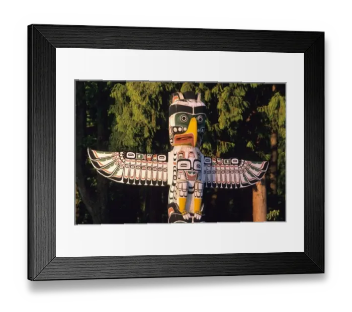 Framed Print : A totem pole In Vancouver, Canada Framed Print : A totem pole In Vancouver, Canada