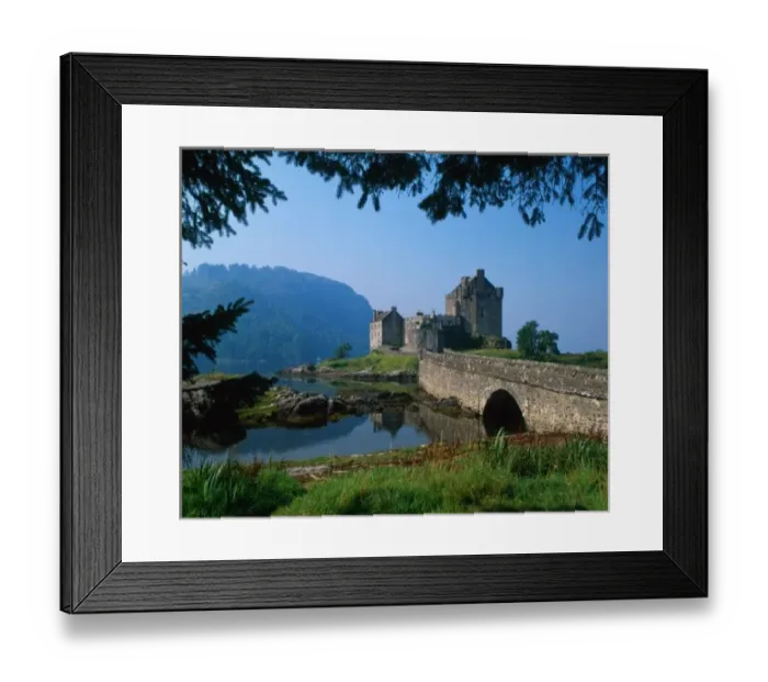 Framed Print : Eilean Donan Castle, Highlands, Scotland Framed Print : Eilean Donan Castle, Highlands, Scotland