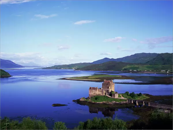 Eilean Donan Castle, Dornie, Highlands, Scotland