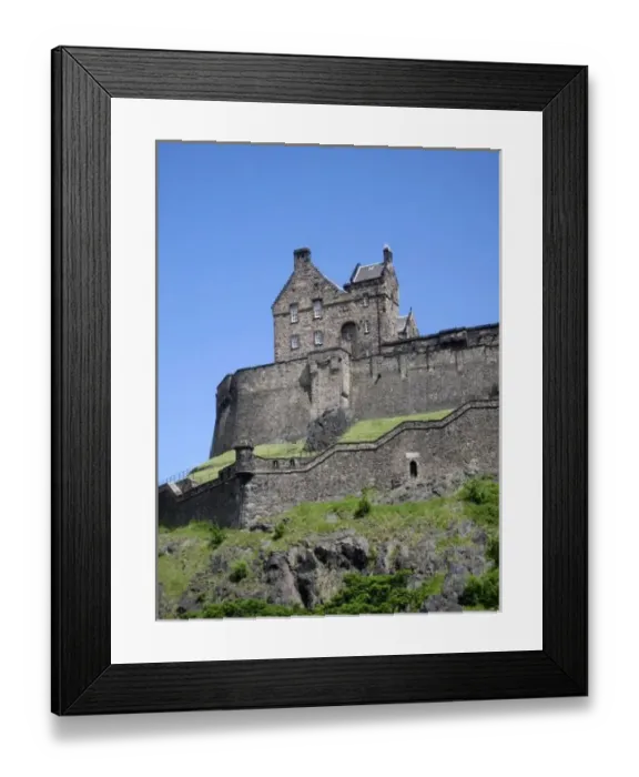 Framed Print : View of Edinburgh Castle, Edinburgh, Scotland, UK